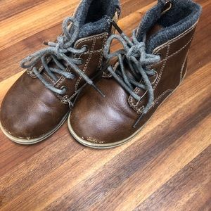 Brown zip and tie toddler boots